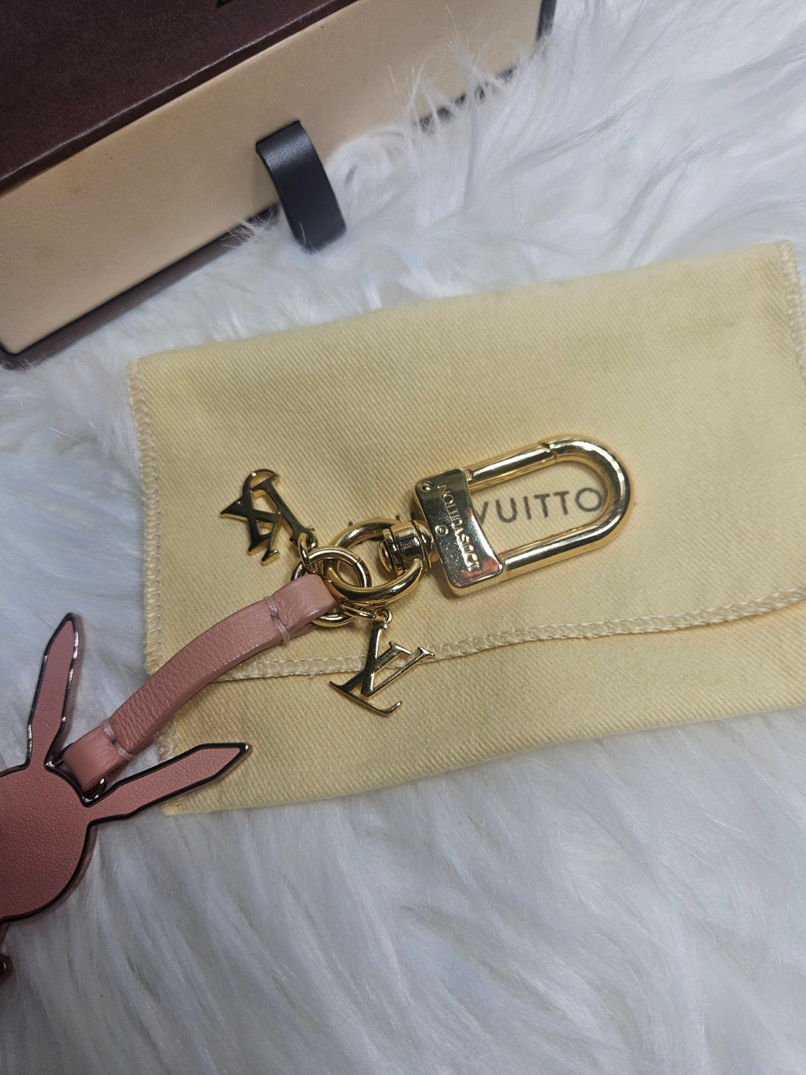Louis Vuitton Pink Bunny Bag Charm & Keychain – Gold-Tone Hardware