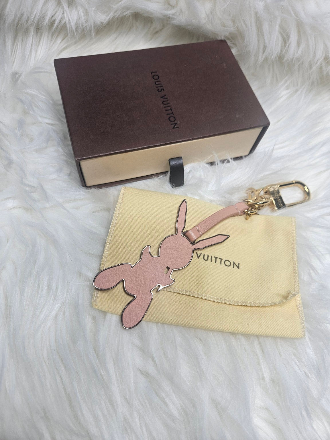Louis Vuitton Pink Bunny Bag Charm & Keychain – Gold-Tone Hardware