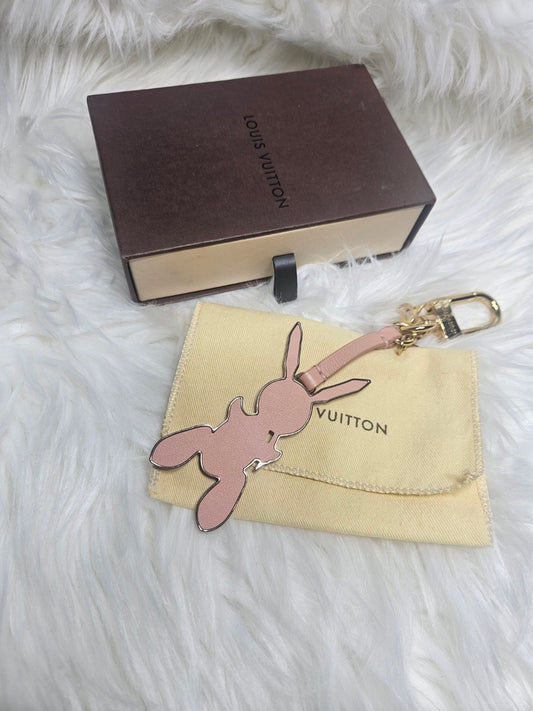 Louis Vuitton Pink Bunny Bag Charm & Keychain – Gold-Tone Hardware