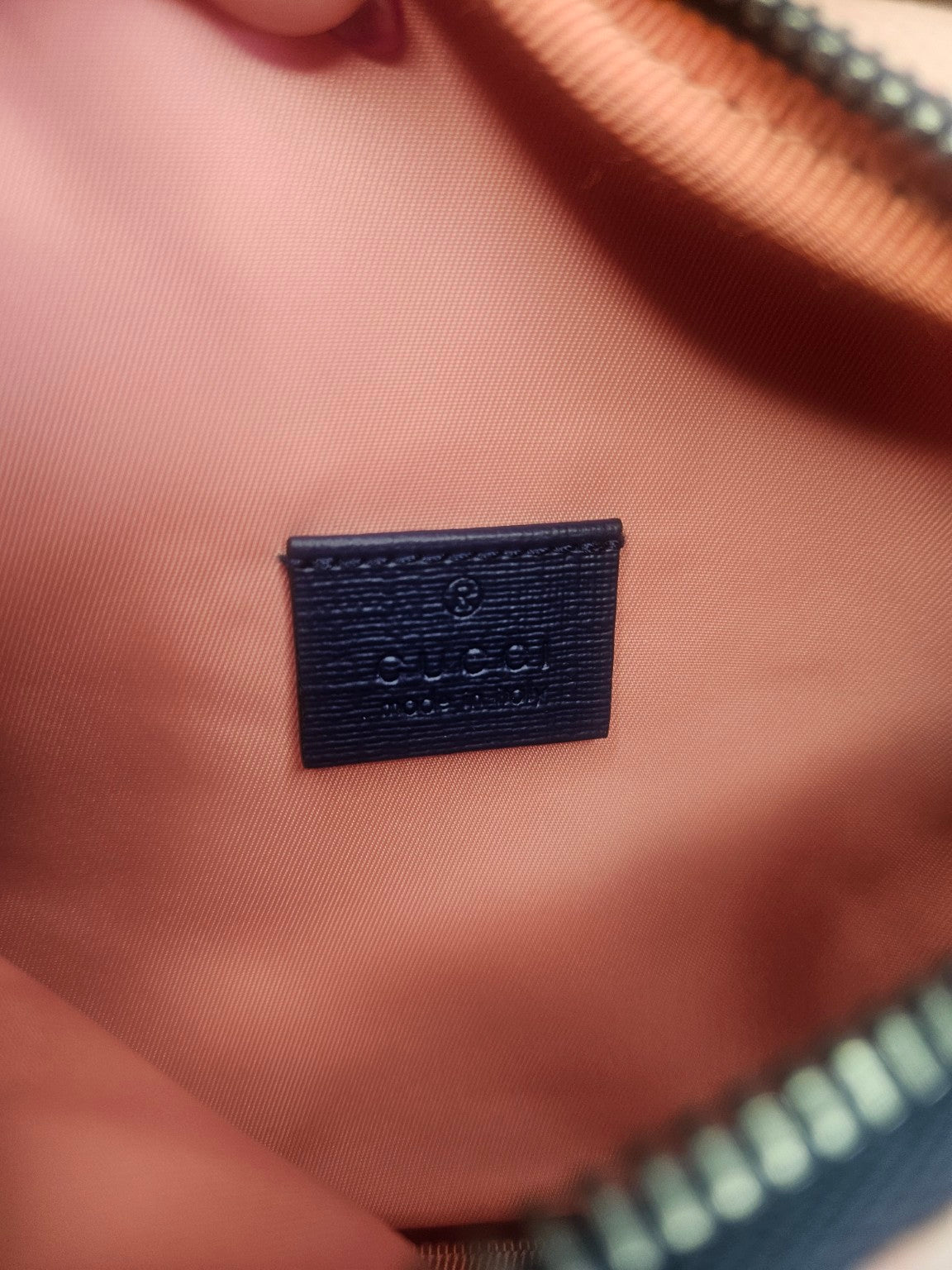 Actual Gucci Jetsons children's belt bag photo 4